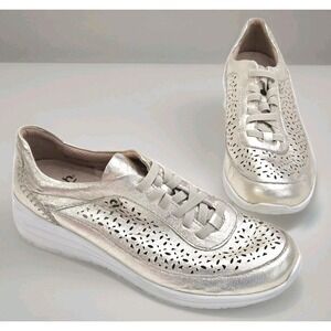 Earth Nimble Viva Lace up Sneakers 9 M Metallic Gold Leather Athleisure Preppy